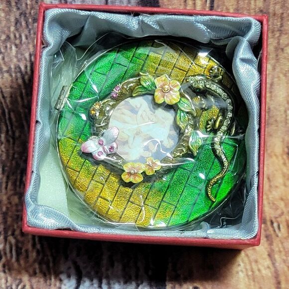 Swarovski Crystal Picture Trinket Box - Picture 4 of 10